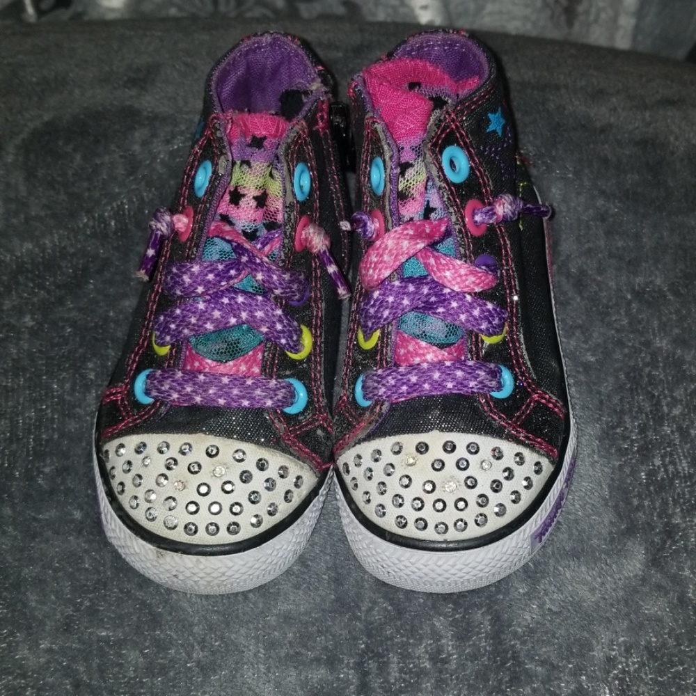 TWINKLE TOES - Picture 3 of 3